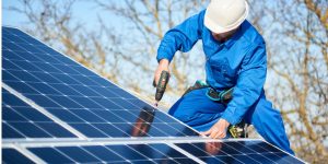 Installation Maintenance Panneaux Solaires Photovoltaïques à Lanrivain